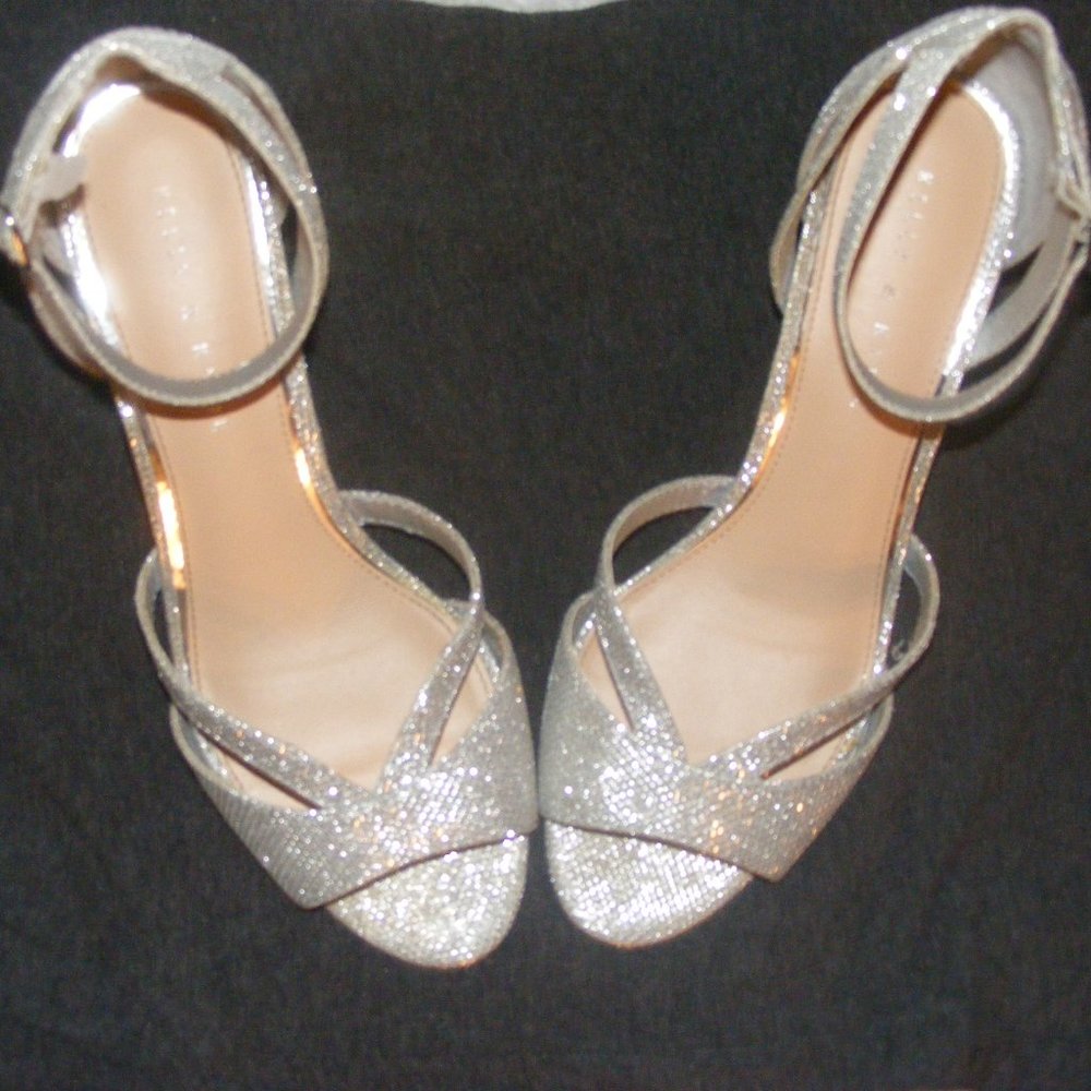 Kelly & Katie Silver Sparkle Sandals